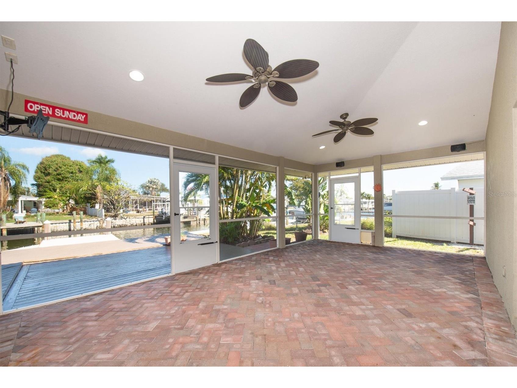 9453 Treasure Lane NE Saint Petersburg FL 33702 TB8463125 image24