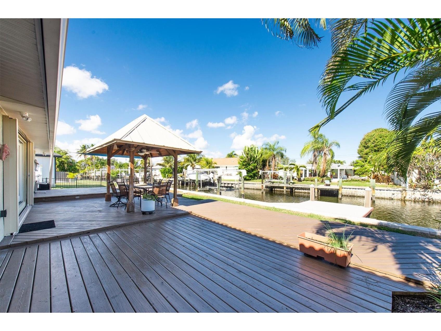 9453 Treasure Lane NE Saint Petersburg FL 33702 TB8463125 image27