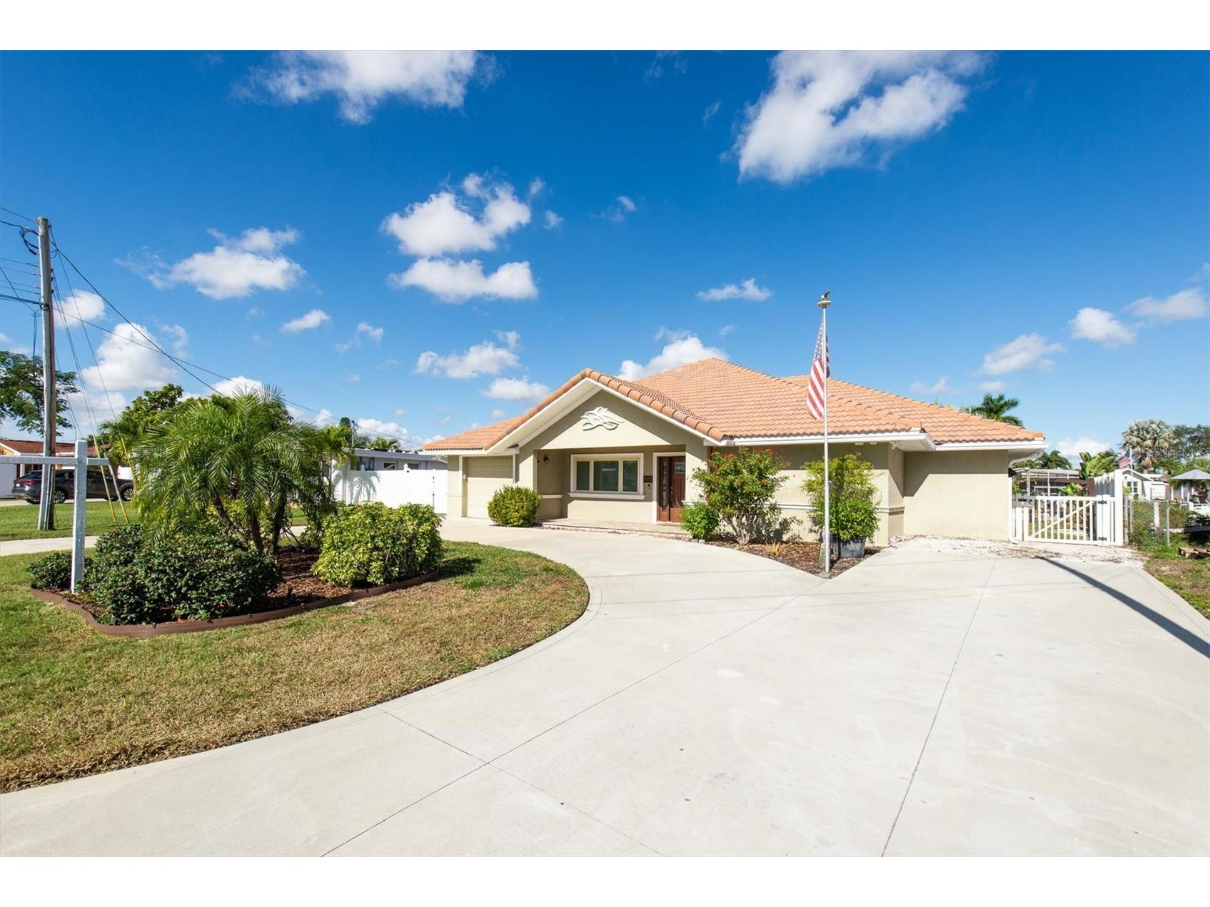 9453 Treasure Lane NE Saint Petersburg FL 33702 TB8463125 image40