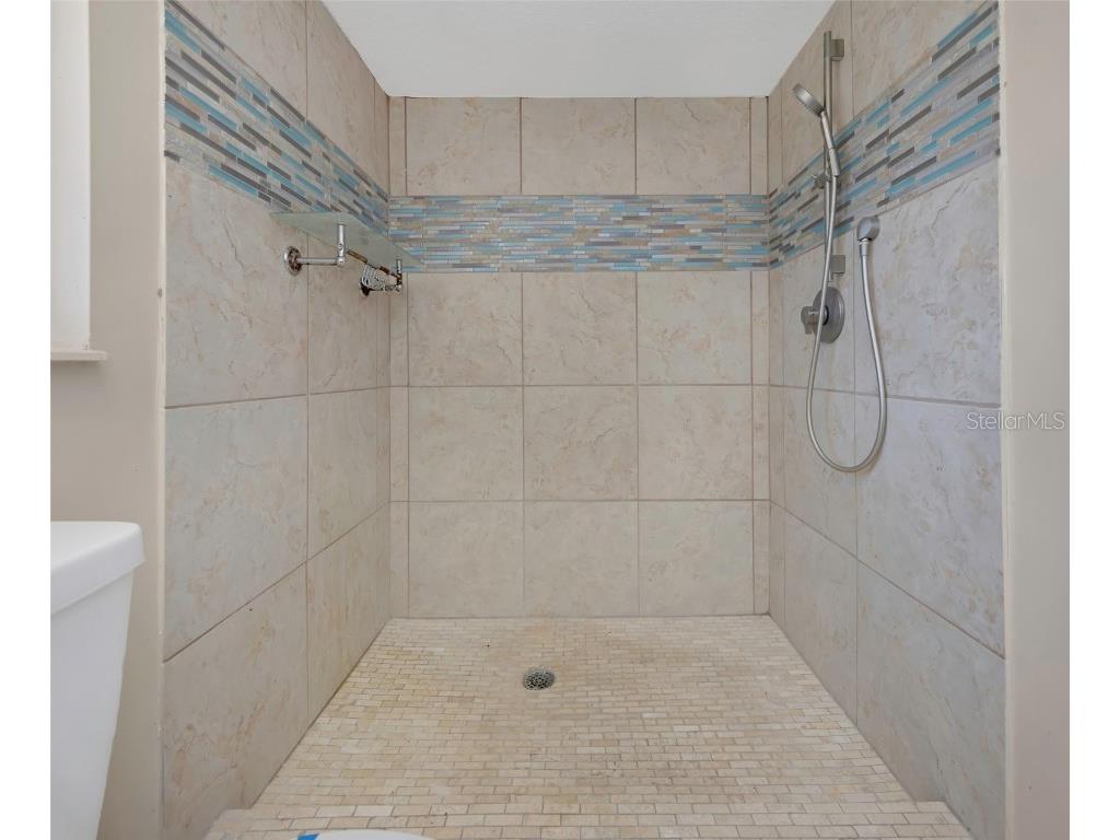 9455 Laura Anne Drive Seminole FL 33776 TB8398982 image23