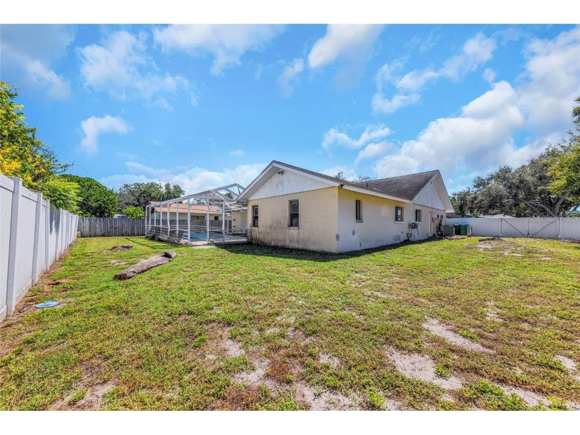 9455 Laura Anne Drive Seminole FL 33776 TB8398982 image3