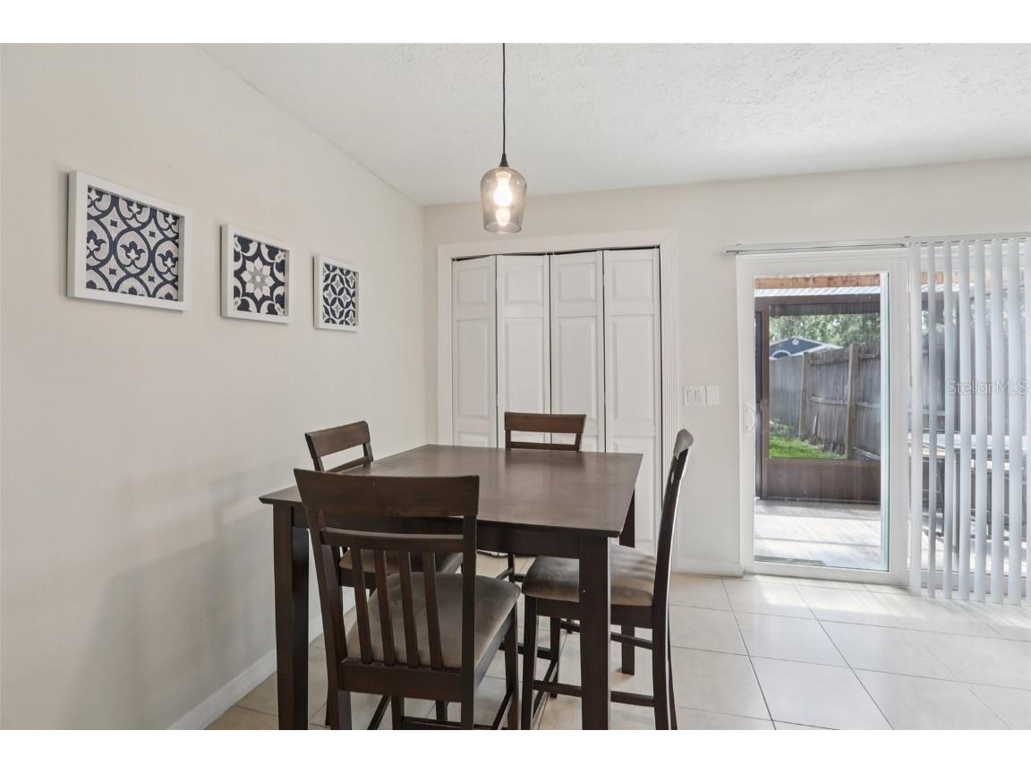 9456 Forest Hills Circle Tampa FL 33612 TB8412329 image9