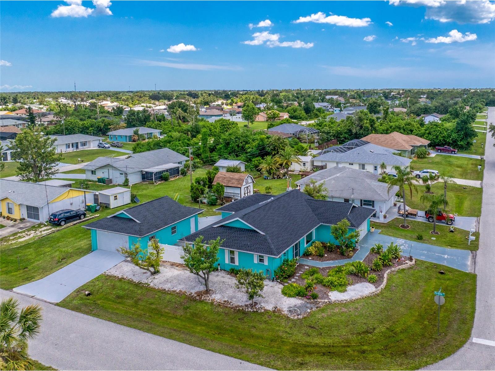 9457 Heartwellville Avenue Englewood FL 34224 D6142866 image1