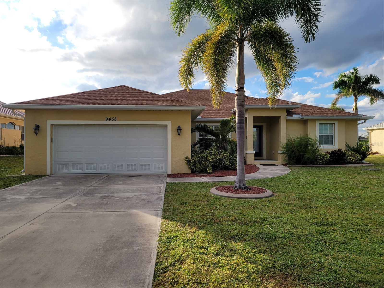 9458 Modesto Circle Port Charlotte FL 33981 - MODESTO WATERWAY D6147055 image1