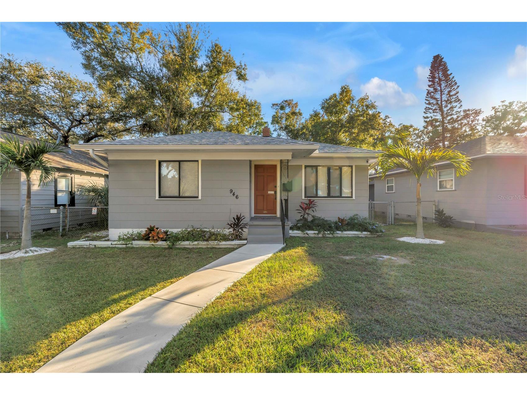 946 23rd Avenue S Saint Petersburg FL 33705 TB8460210 image1