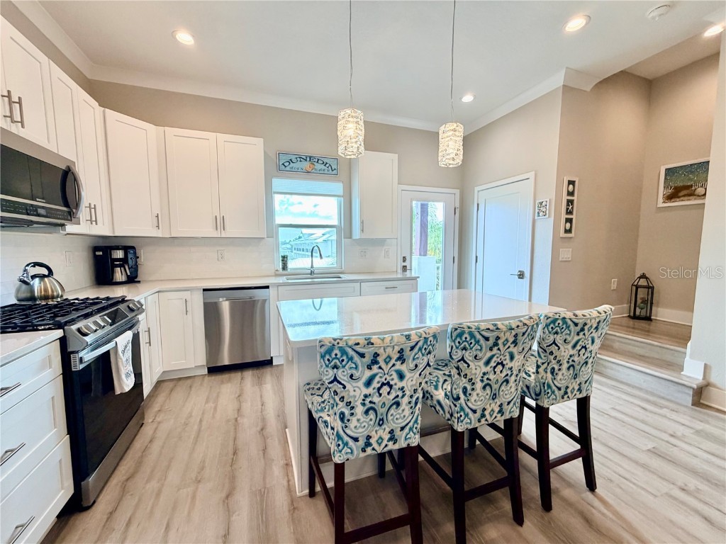 946 Highland Avenue Dunedin FL 34698 TB8446154 image19