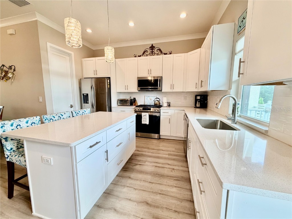 946 Highland Avenue Dunedin FL 34698 TB8446154 image21