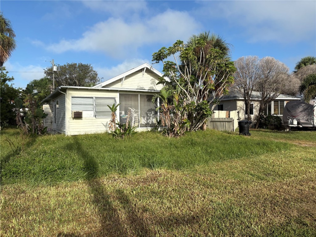 946 Lantana Avenue Clearwater Beach FL 33767 TB8435145 image1
