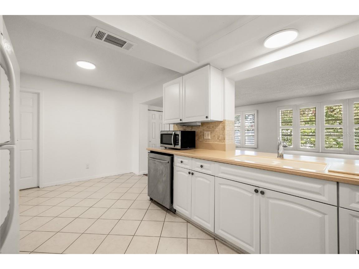 9460 45th Way N Pinellas Park FL 33782 TB8410698 image6