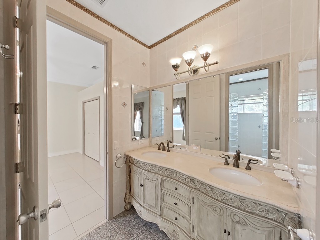 9460 Bearfoot Trail Weeki Wachee FL 34613 TB8369472 image30