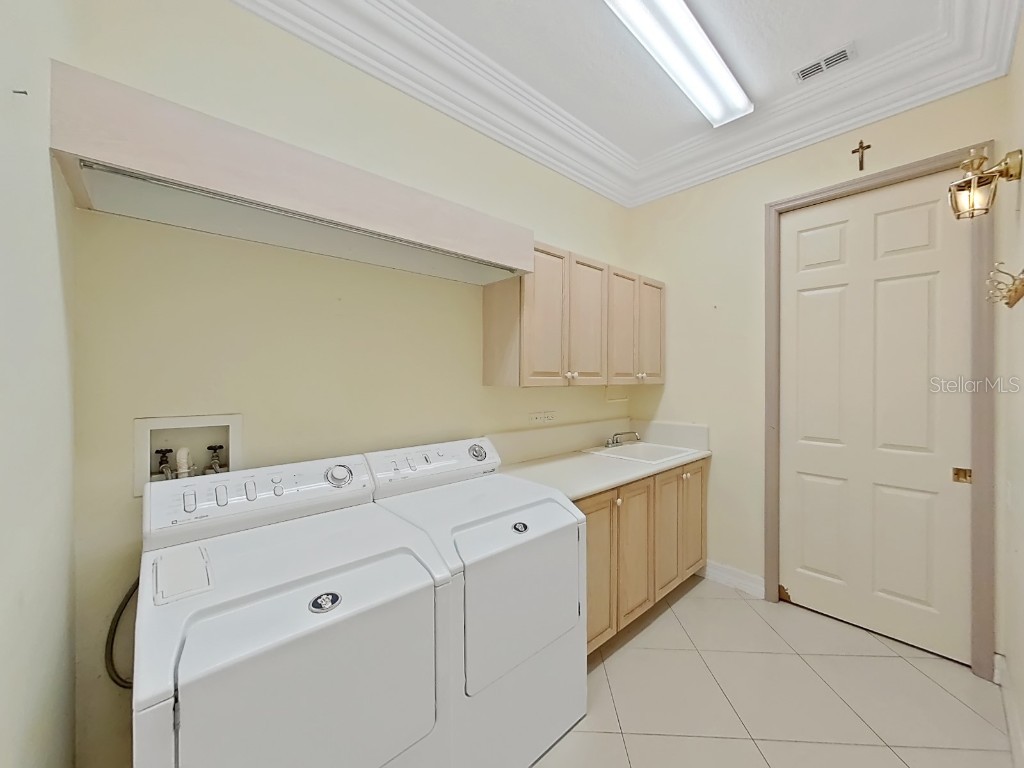 9460 Bearfoot Trail Weeki Wachee FL 34613 TB8369472 image32