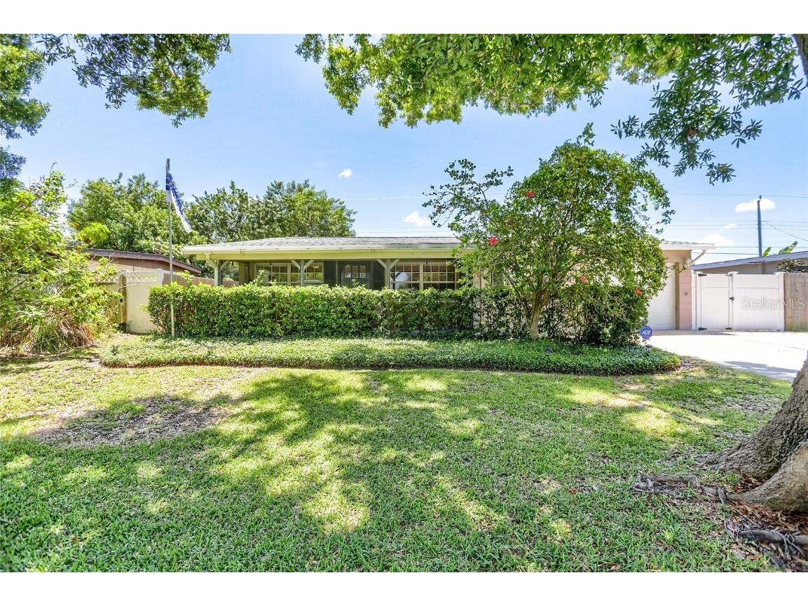 9461 Park Lake Drive N Pinellas Park FL 33782 U8161120 image1