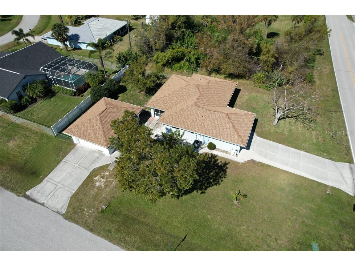 9463 Gulfstream Boulevard Englewood FL 34224 C7488458 image1
