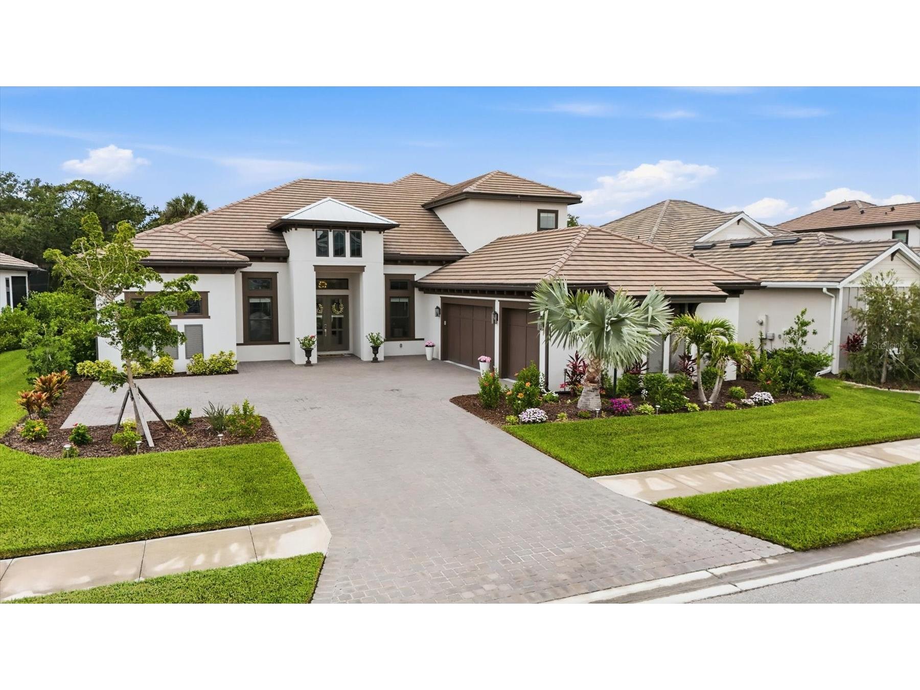 9463 Tequila Sunrise Drive Sarasota FL 34241 A4696188 image1