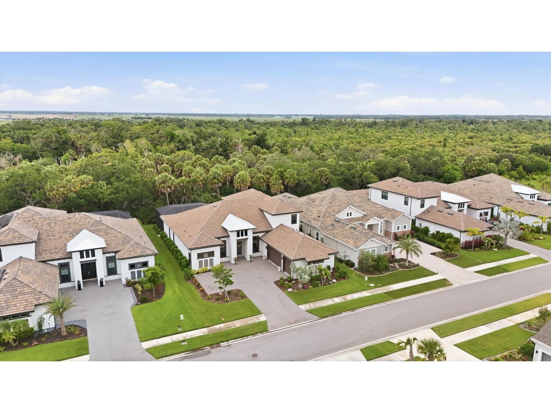 9463 Tequila Sunrise Drive Sarasota FL 34241 A4696188 image2
