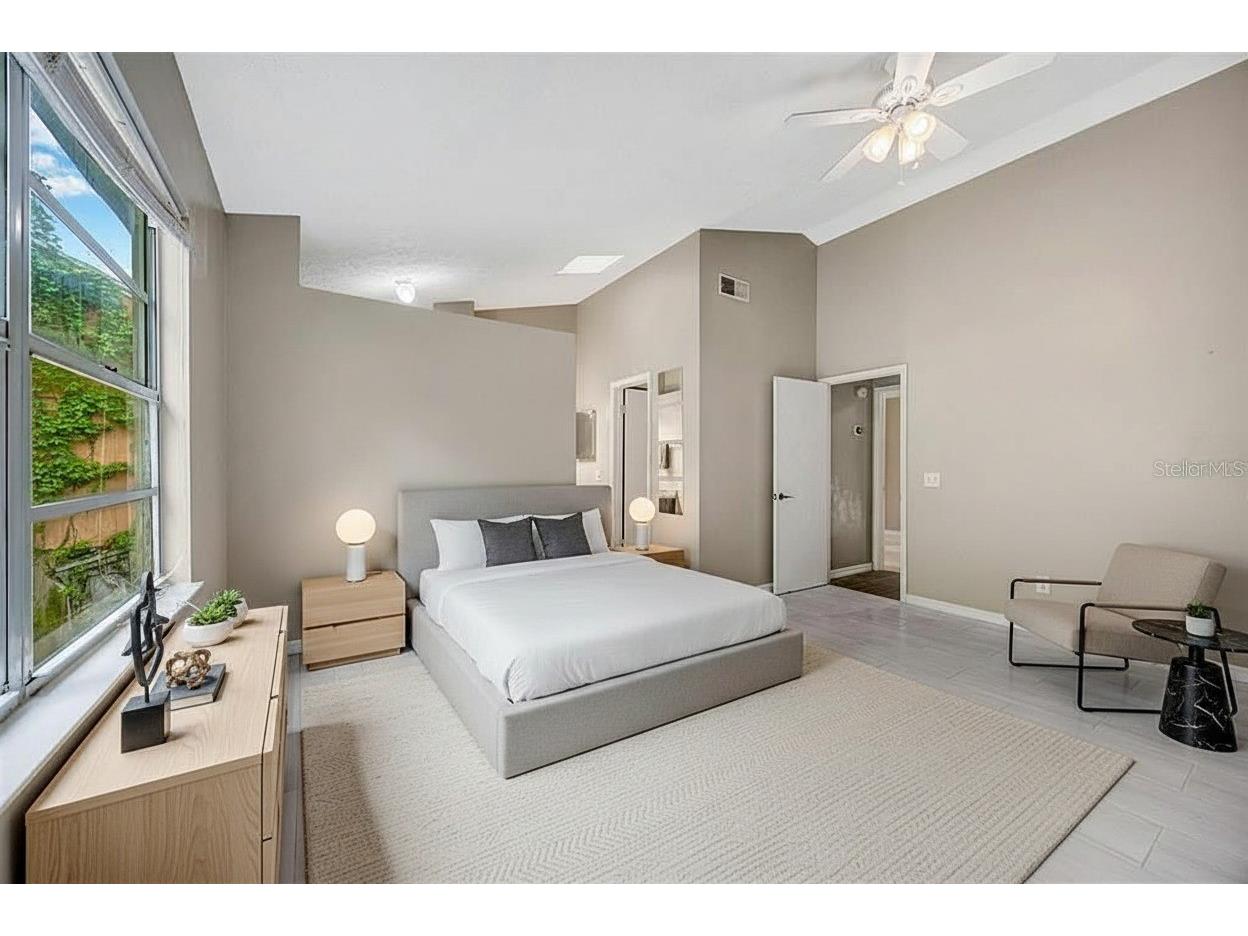 9465 Forest Hills Circle Tampa FL 33612 TB8479793 image10