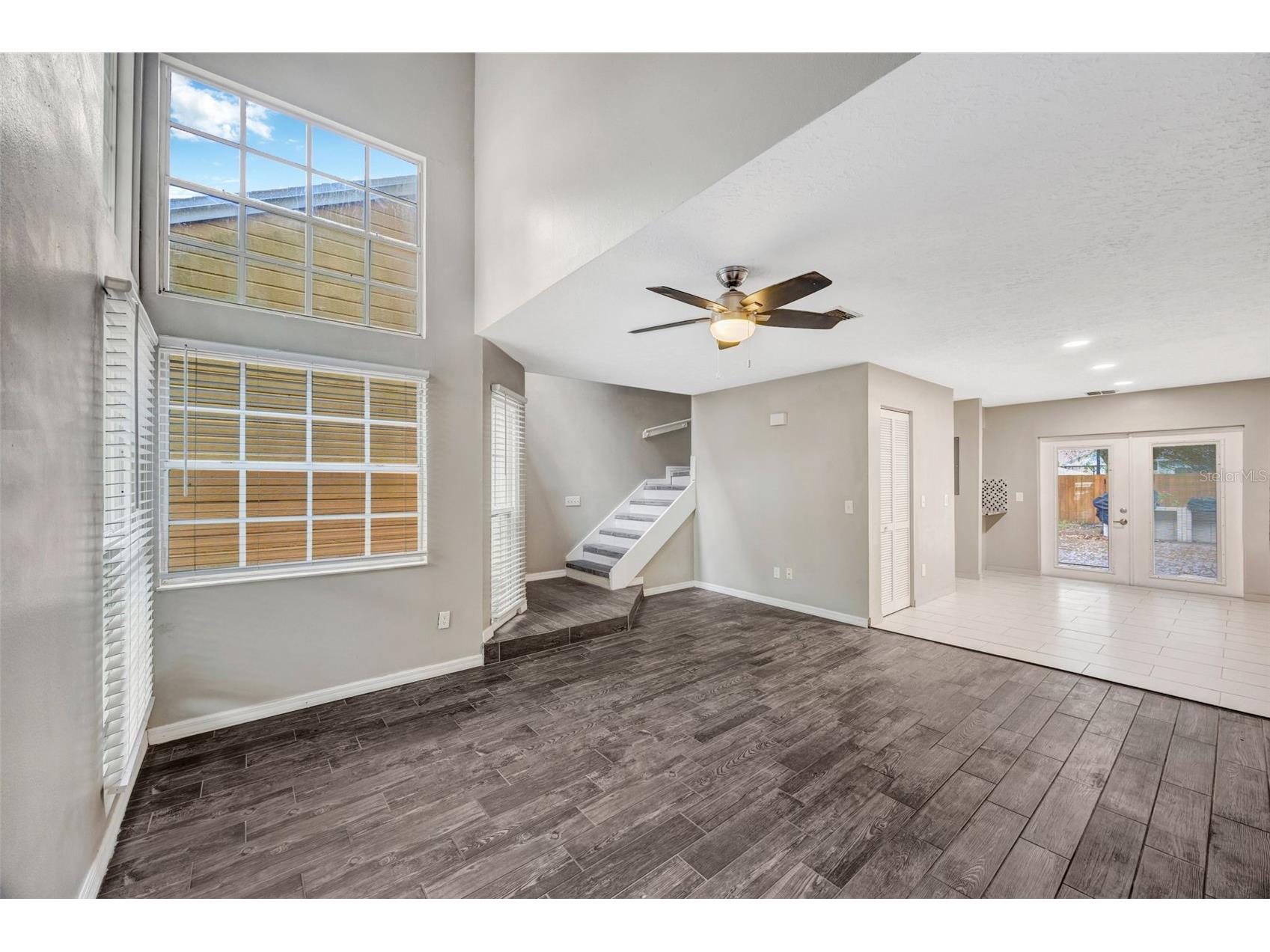 9465 Forest Hills Circle Tampa FL 33612 TB8479793 image18