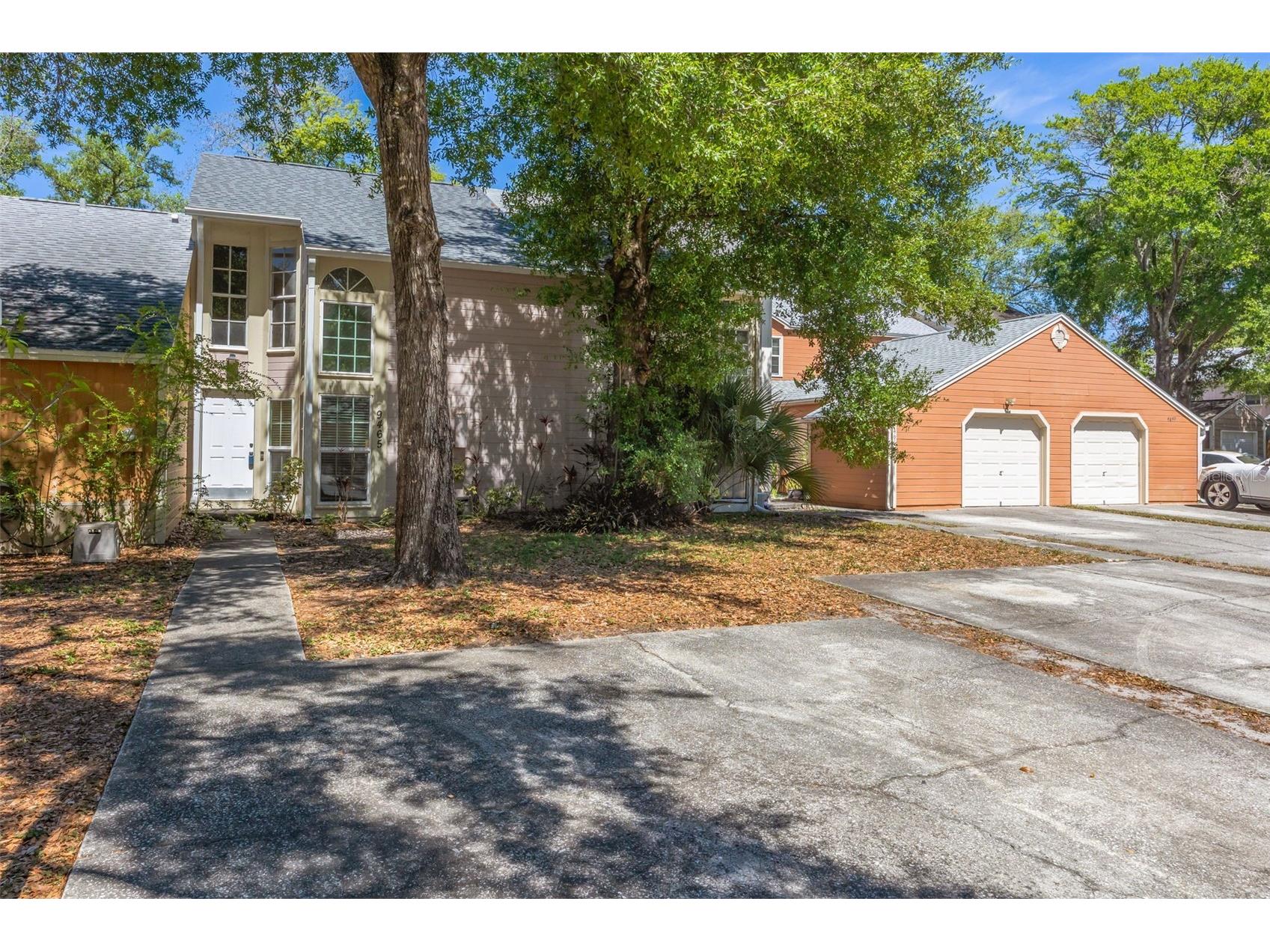 9465 Forest Hills Circle Tampa FL 33612 TB8479793 image3