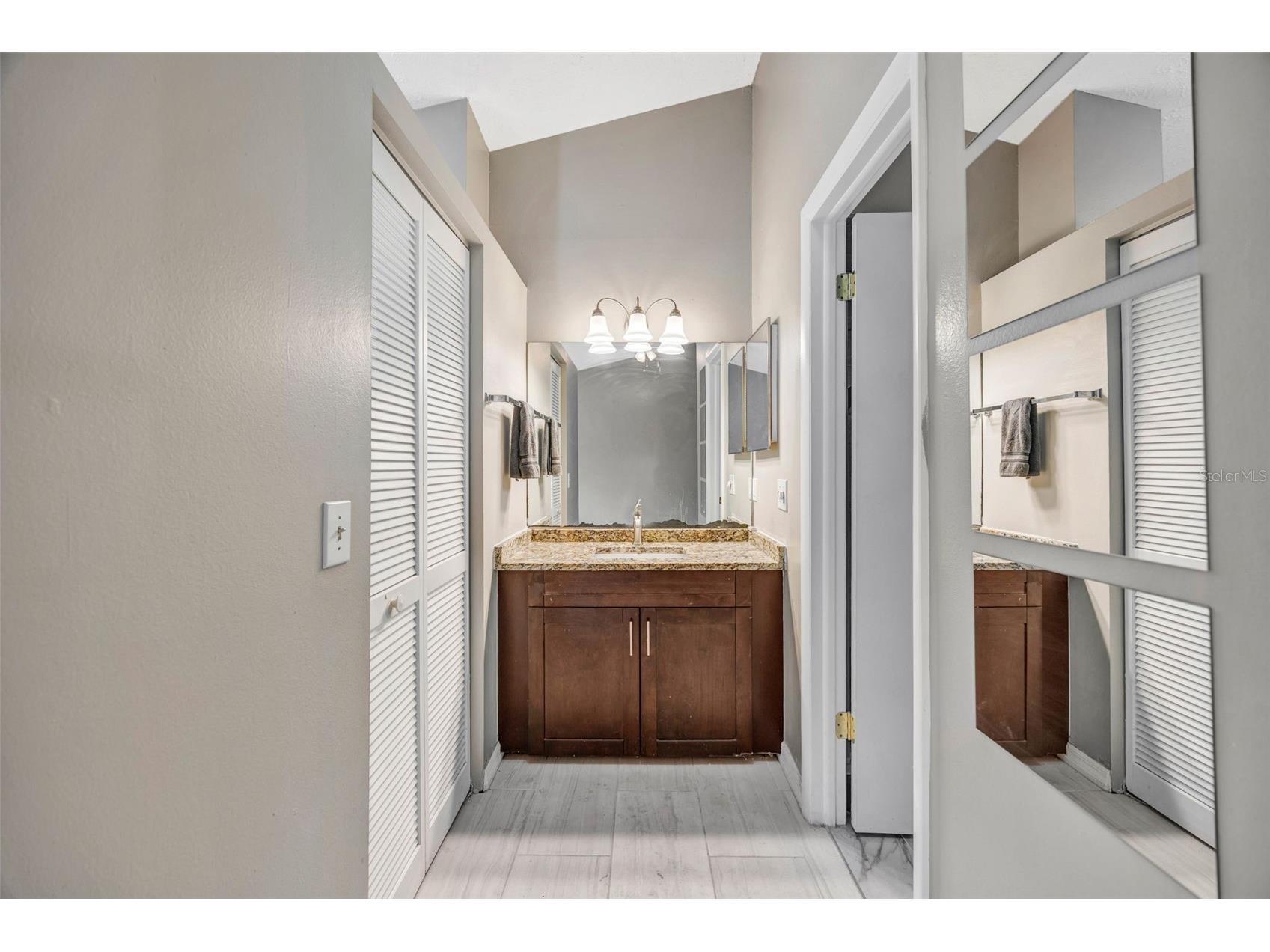 9465 Forest Hills Circle Tampa FL 33612 TB8479793 image39