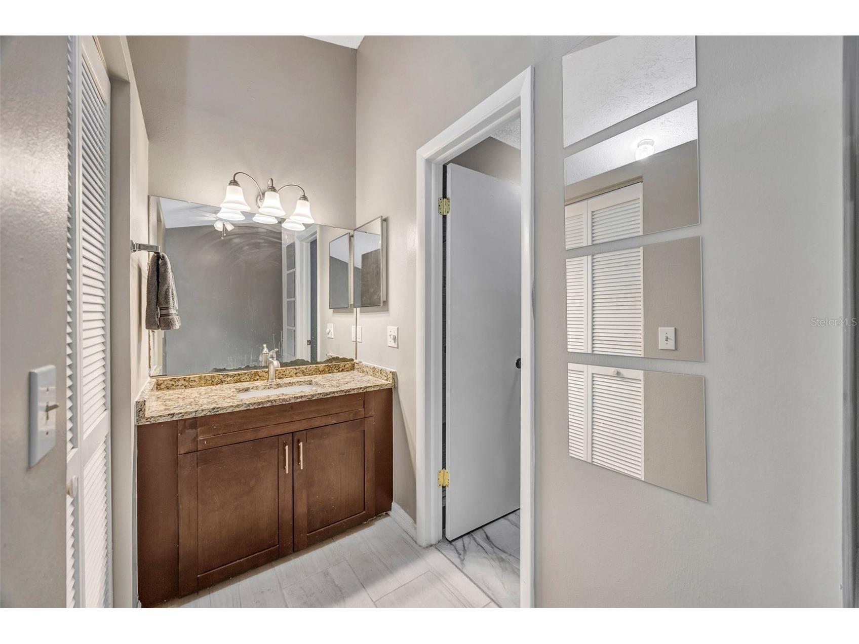 9465 Forest Hills Circle Tampa FL 33612 TB8479793 image40