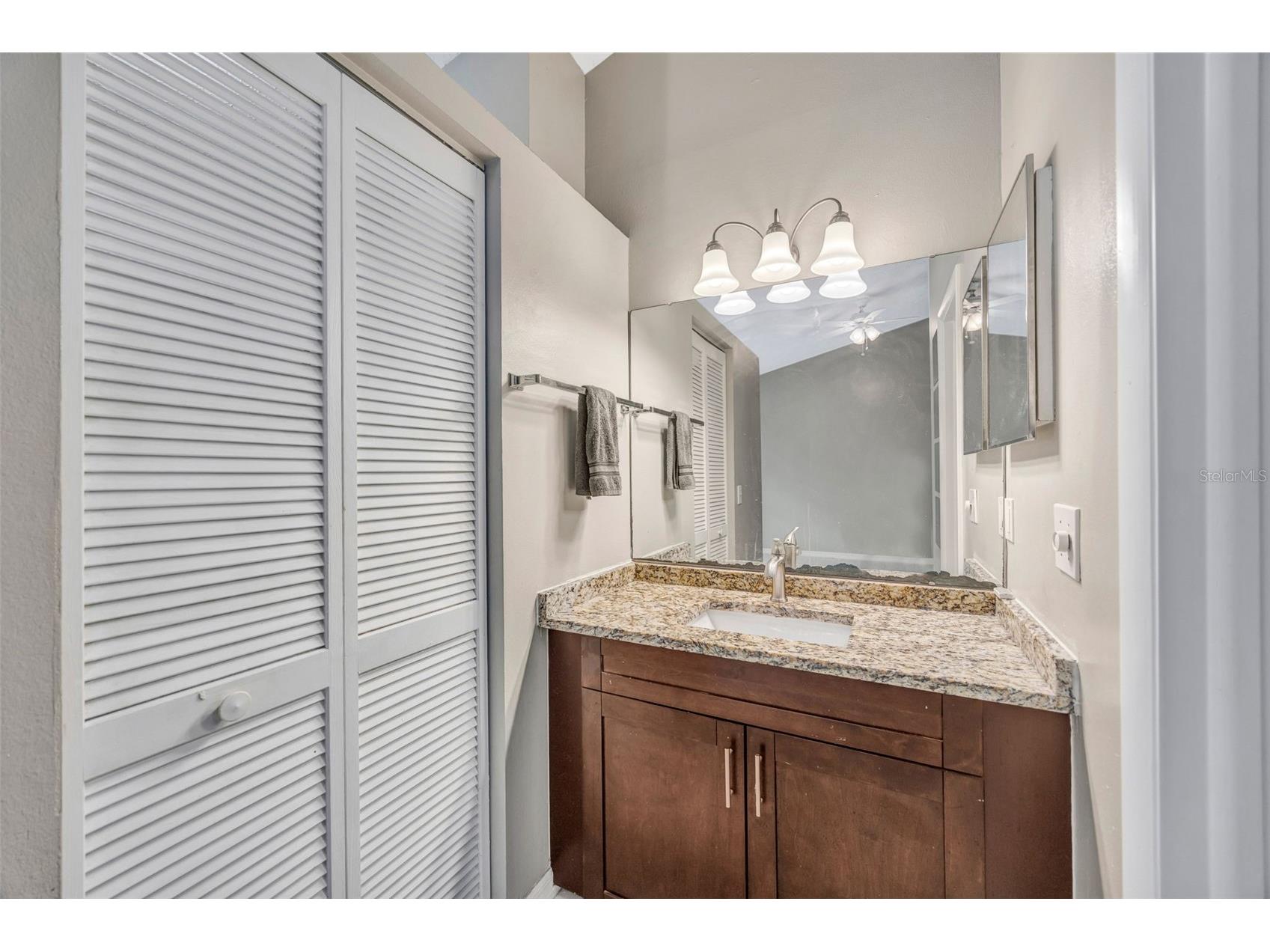 9465 Forest Hills Circle Tampa FL 33612 TB8479793 image41