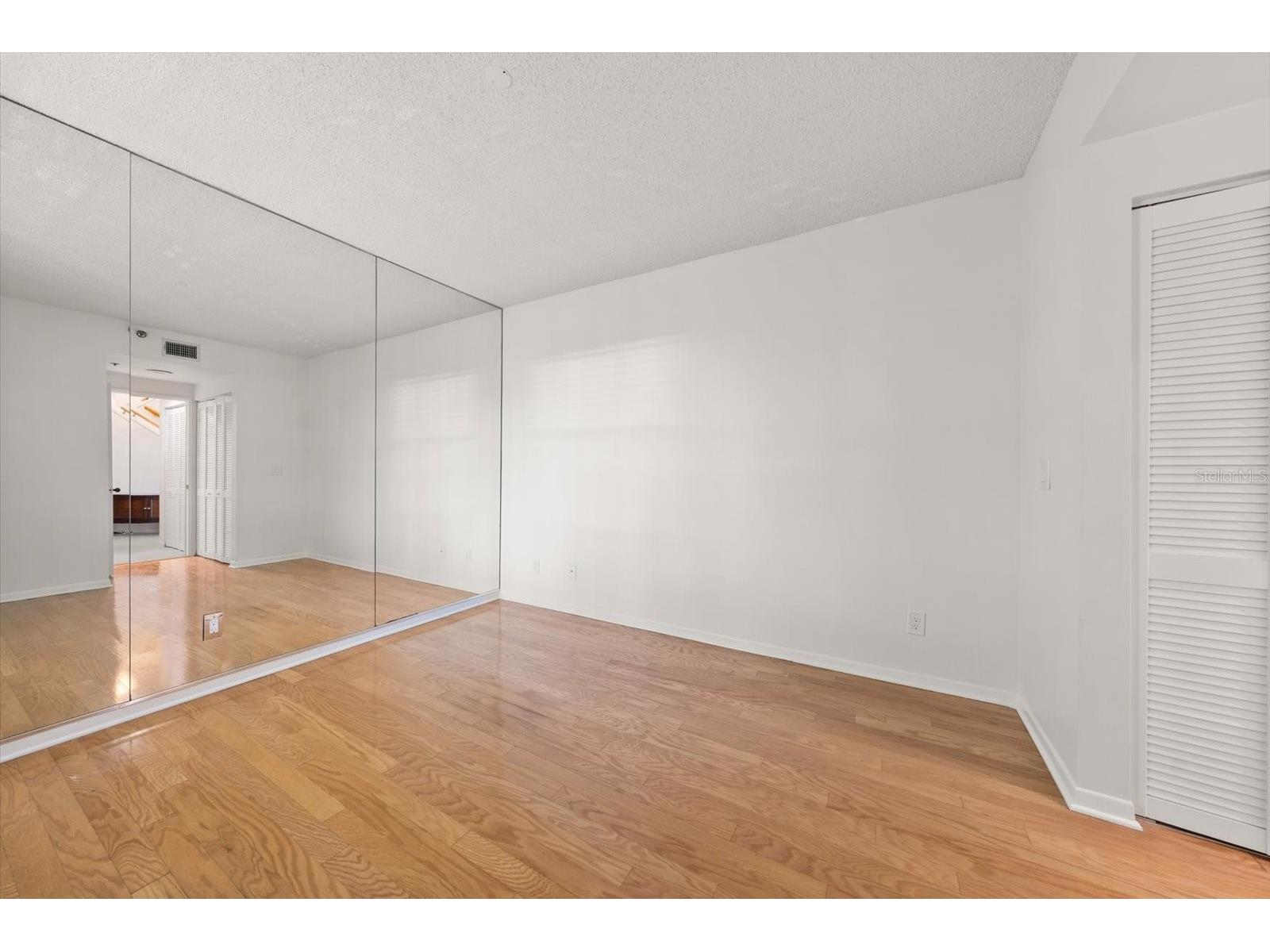 947 Seddon Cove Way #947 Tampa FL 33602 TB8485195 image32