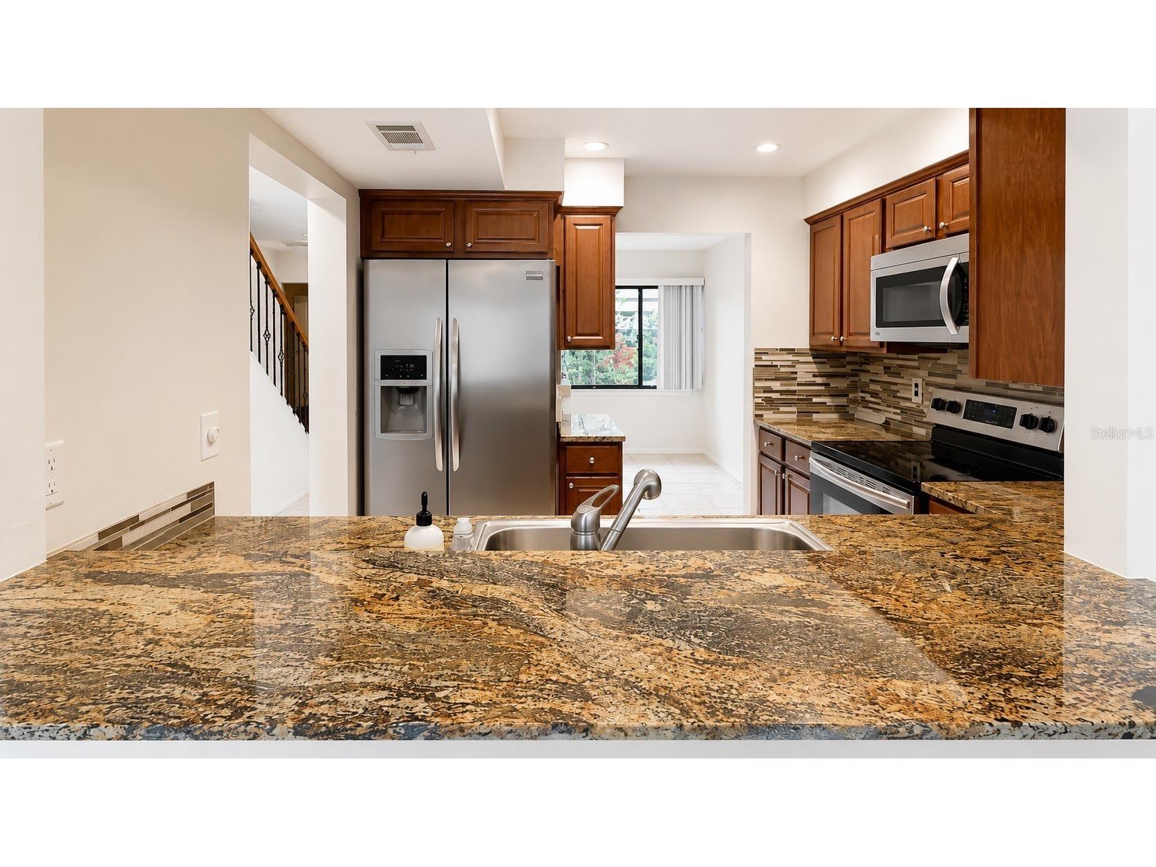 947 Sunridge Way #A3 Sarasota FL 34234 A4699456 image9