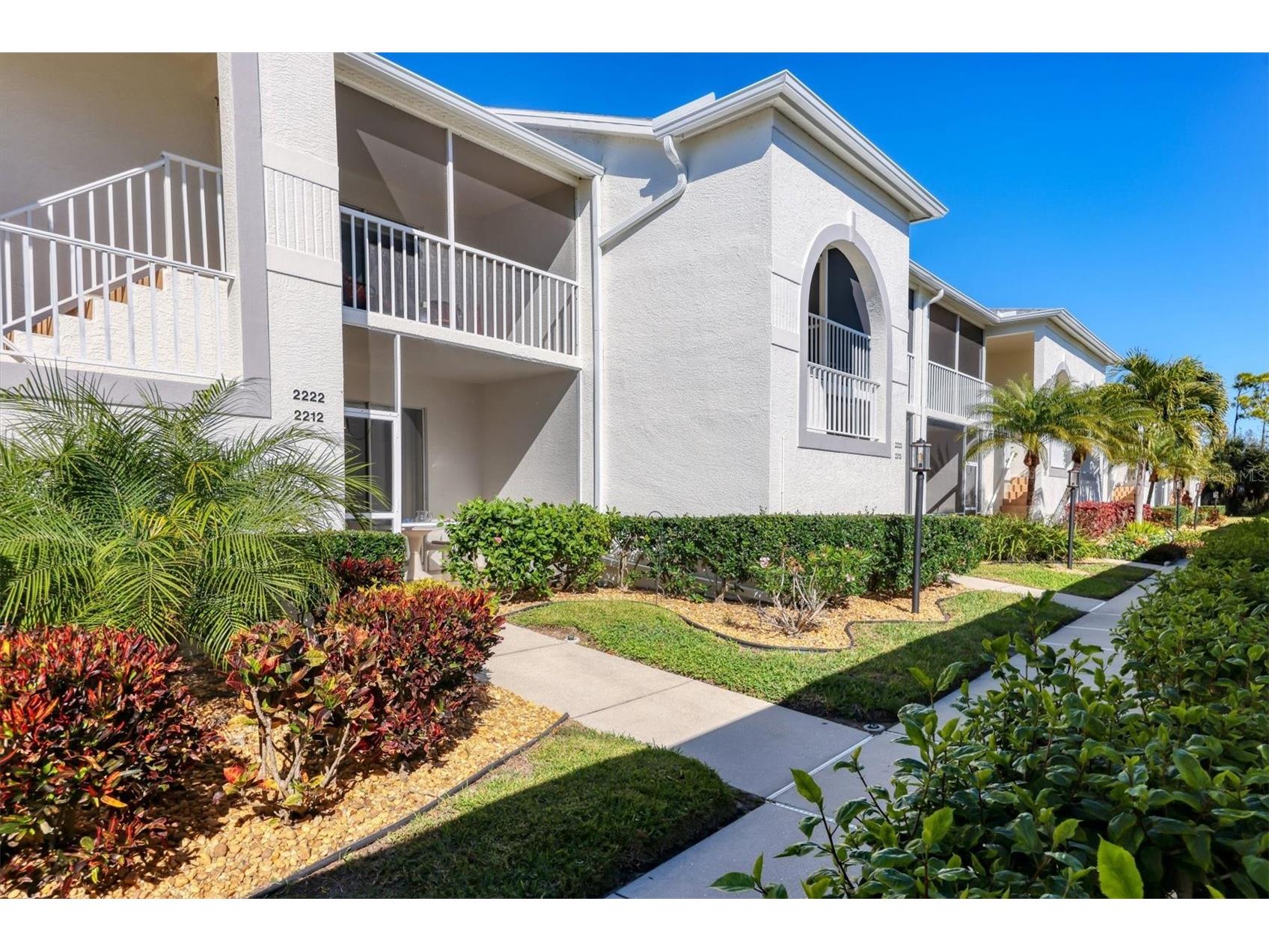 9470 High Gate Drive #2212 Sarasota FL 34238 A4680128 image1