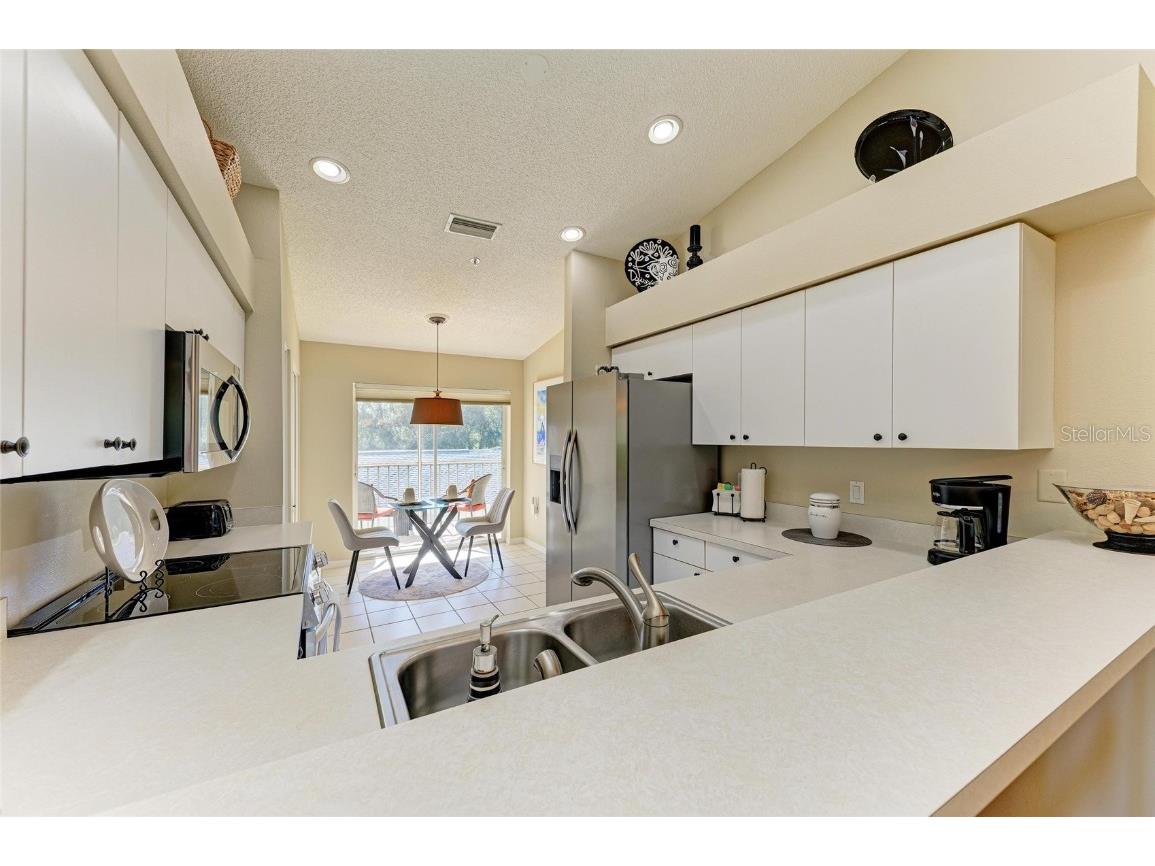 9470 High Gate Drive #2222 Sarasota FL 34238 A4666265 image10