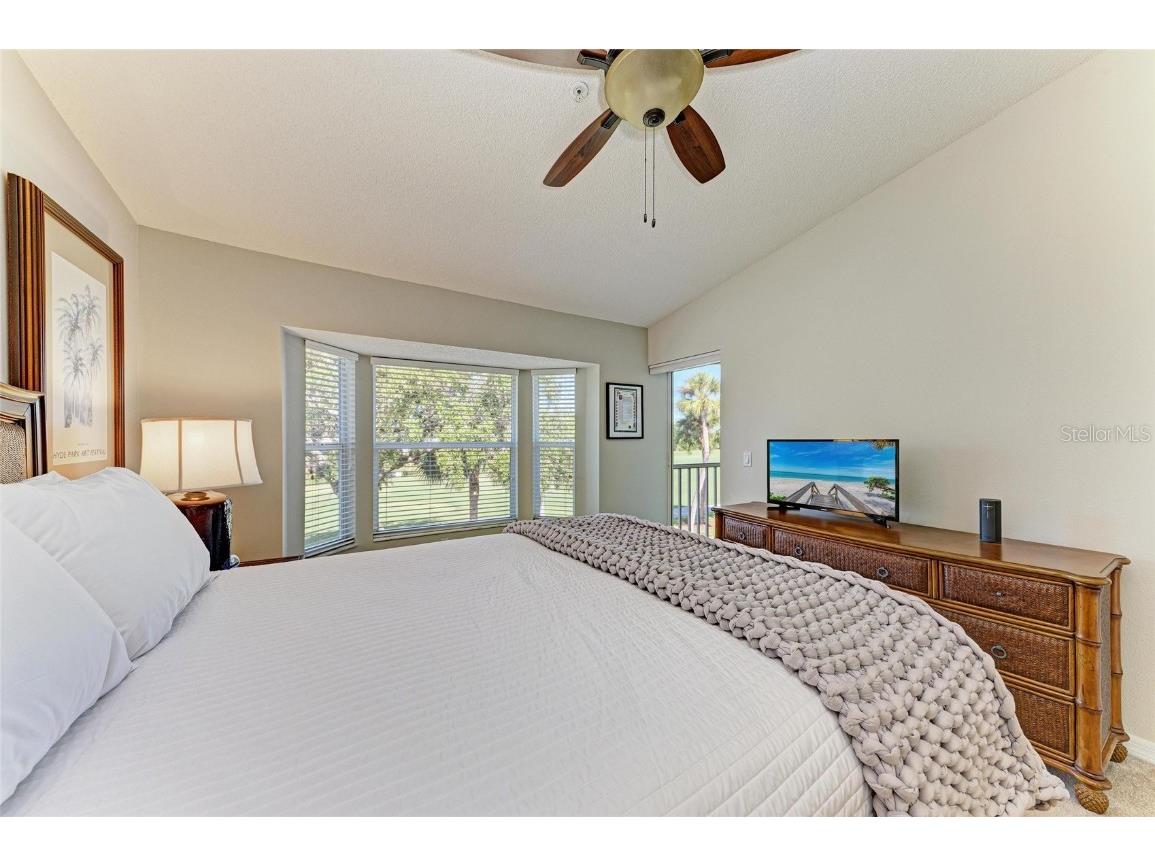 9470 High Gate Drive #2222 Sarasota FL 34238 A4666265 image26