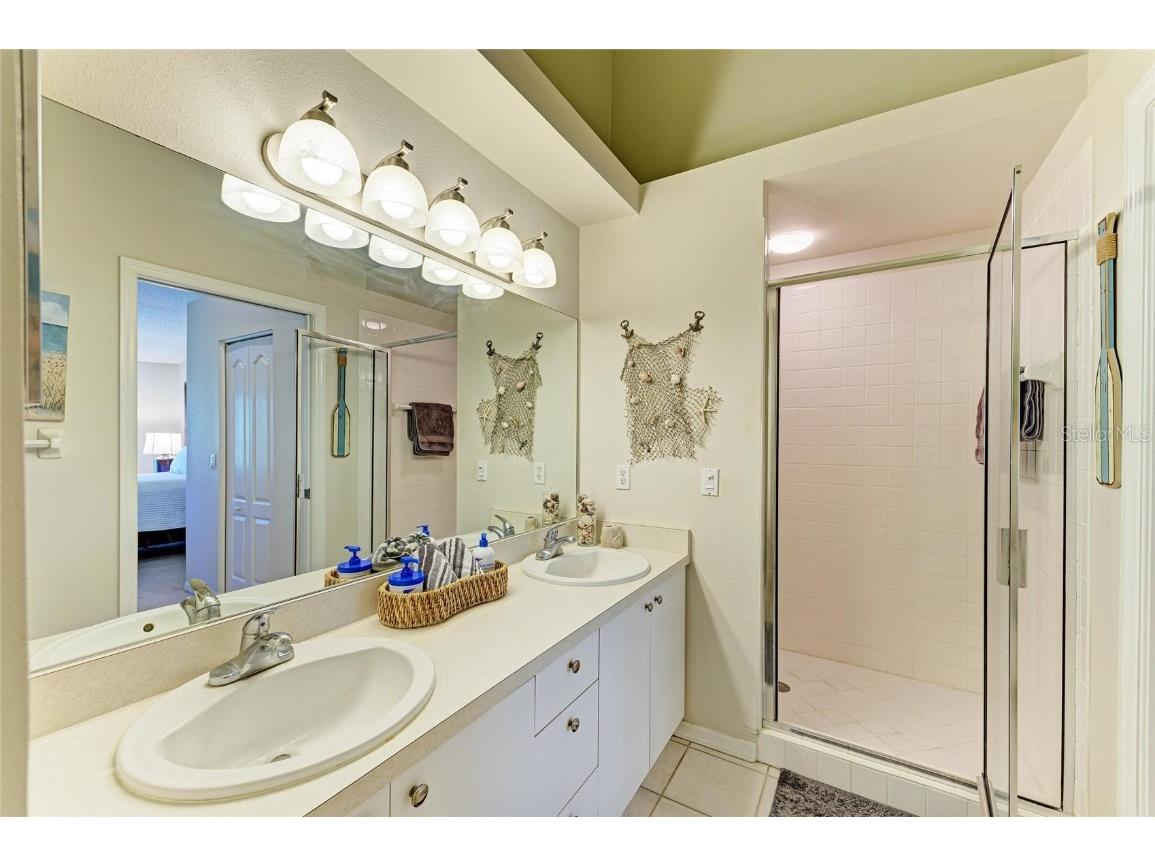 9470 High Gate Drive #2222 Sarasota FL 34238 A4666265 image28