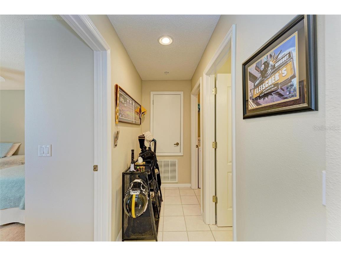 9470 High Gate Drive #2222 Sarasota FL 34238 A4666265 image31