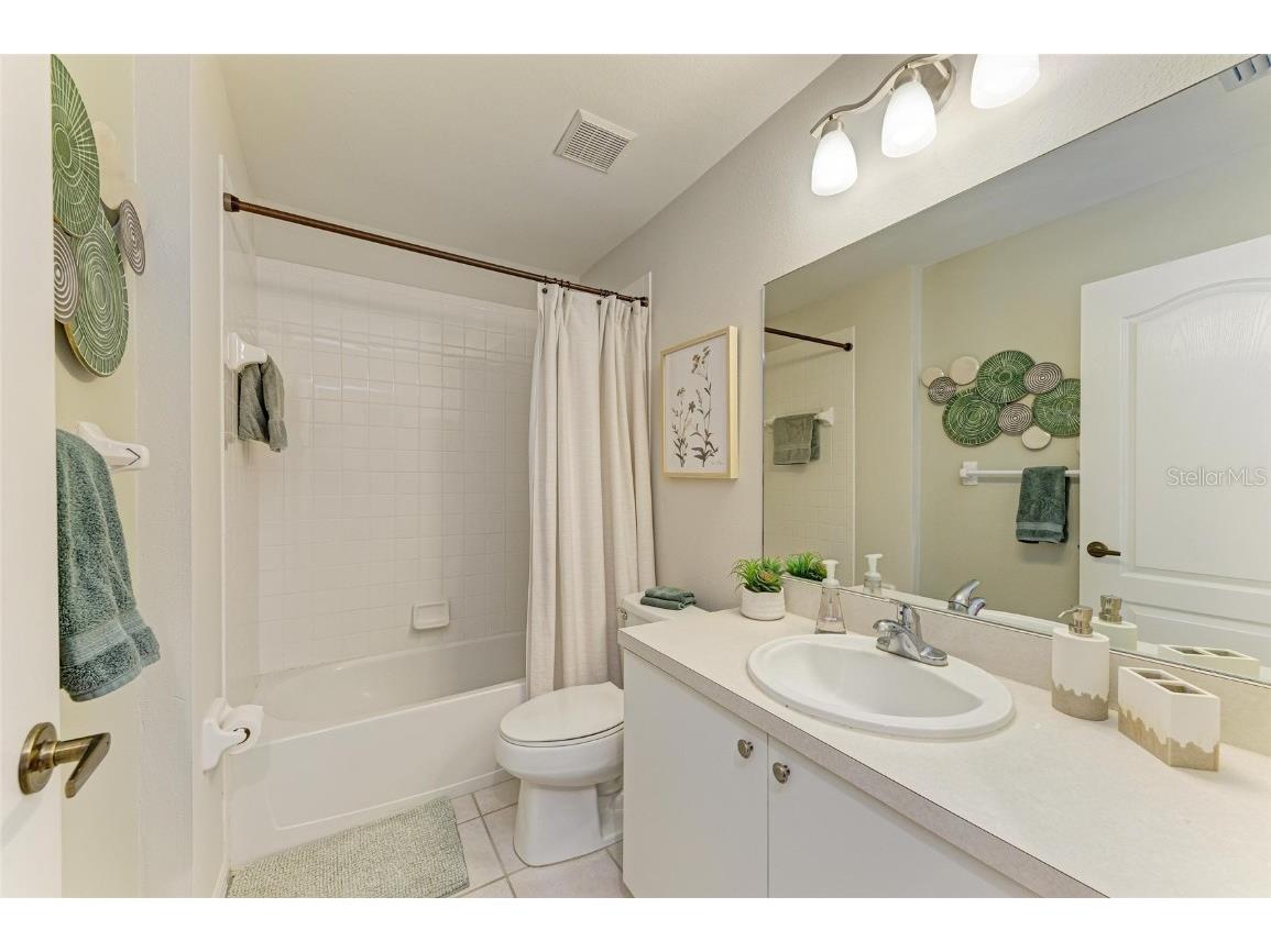 9470 High Gate Drive #2222 Sarasota FL 34238 A4666265 image35