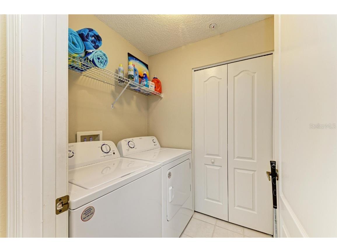 9470 High Gate Drive #2222 Sarasota FL 34238 A4666265 image36