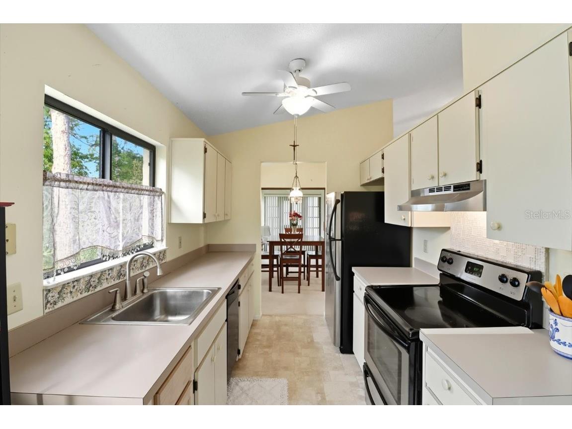 9470 Nakoma Way Weeki Wachee FL 34613 W7879420 image11
