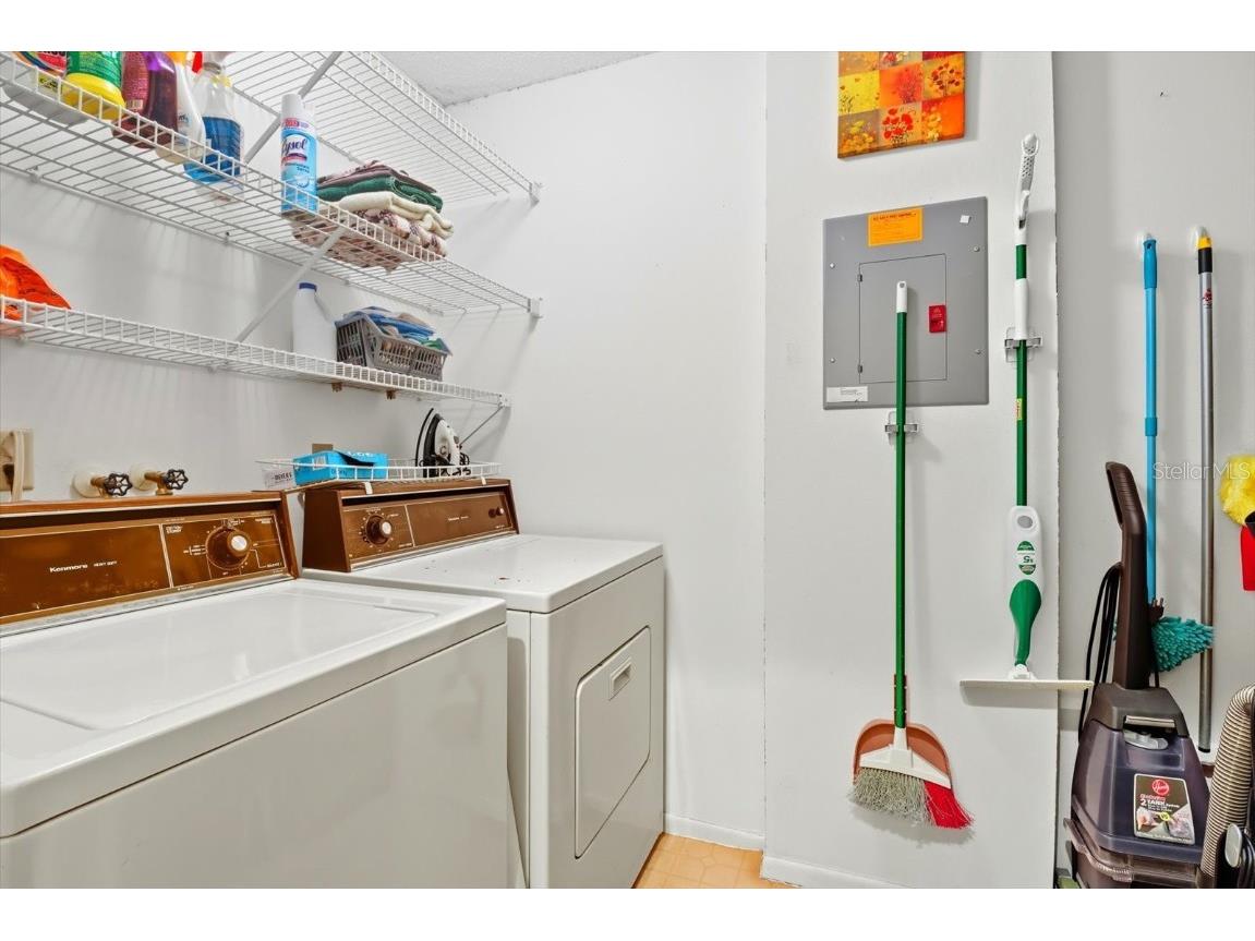 9470 Nakoma Way Weeki Wachee FL 34613 W7879420 image21