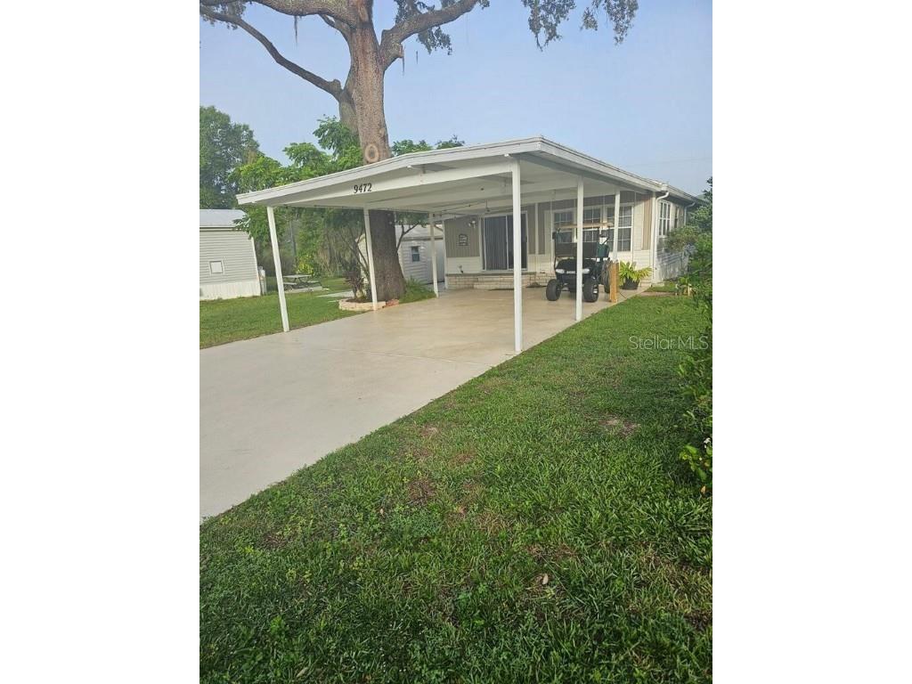 9472 Cougar Drive Weeki Wachee FL 34613 - TOOKE LAKE W7858711 image1