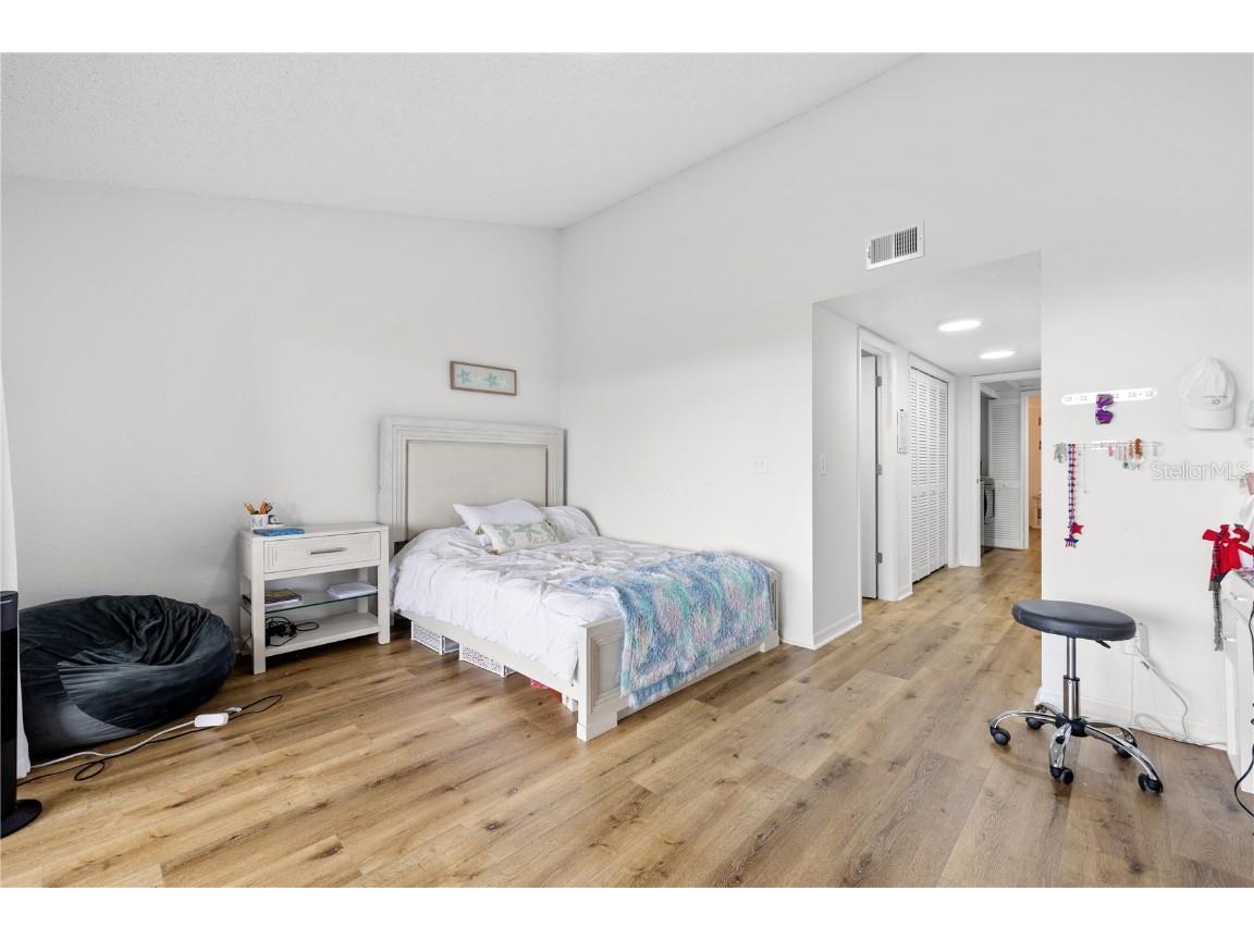 9472 Tara Cay Court #2 Seminole FL 33776 TB8424532 image28