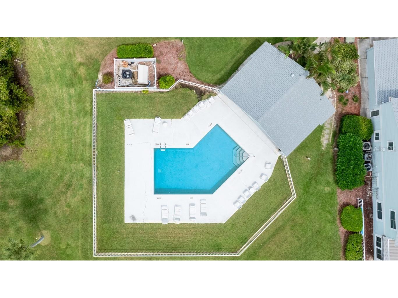 9472 Tara Cay Court #2 Seminole FL 33776 TB8424532 image41