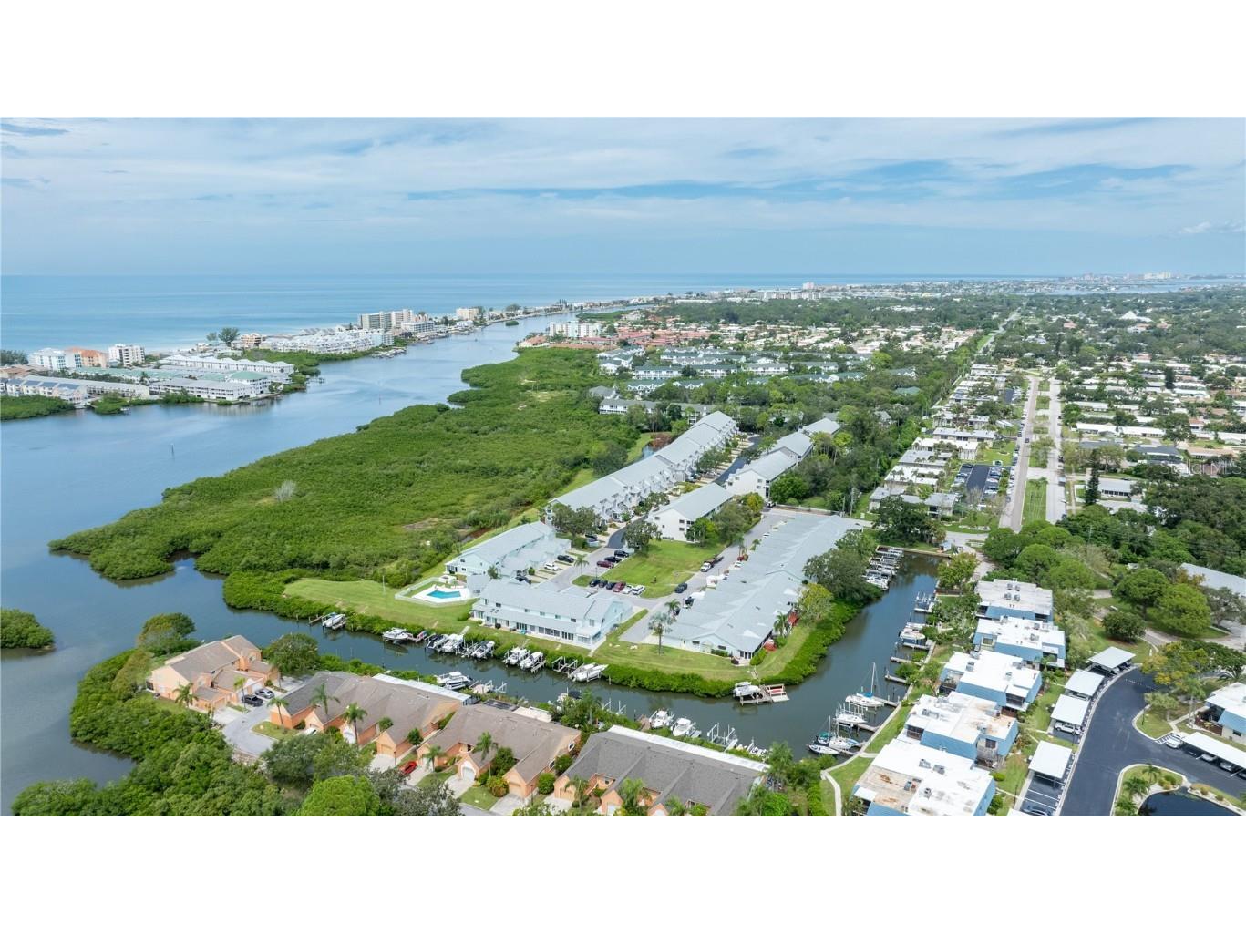 9472 Tara Cay Court #2 Seminole FL 33776 TB8424532 image43