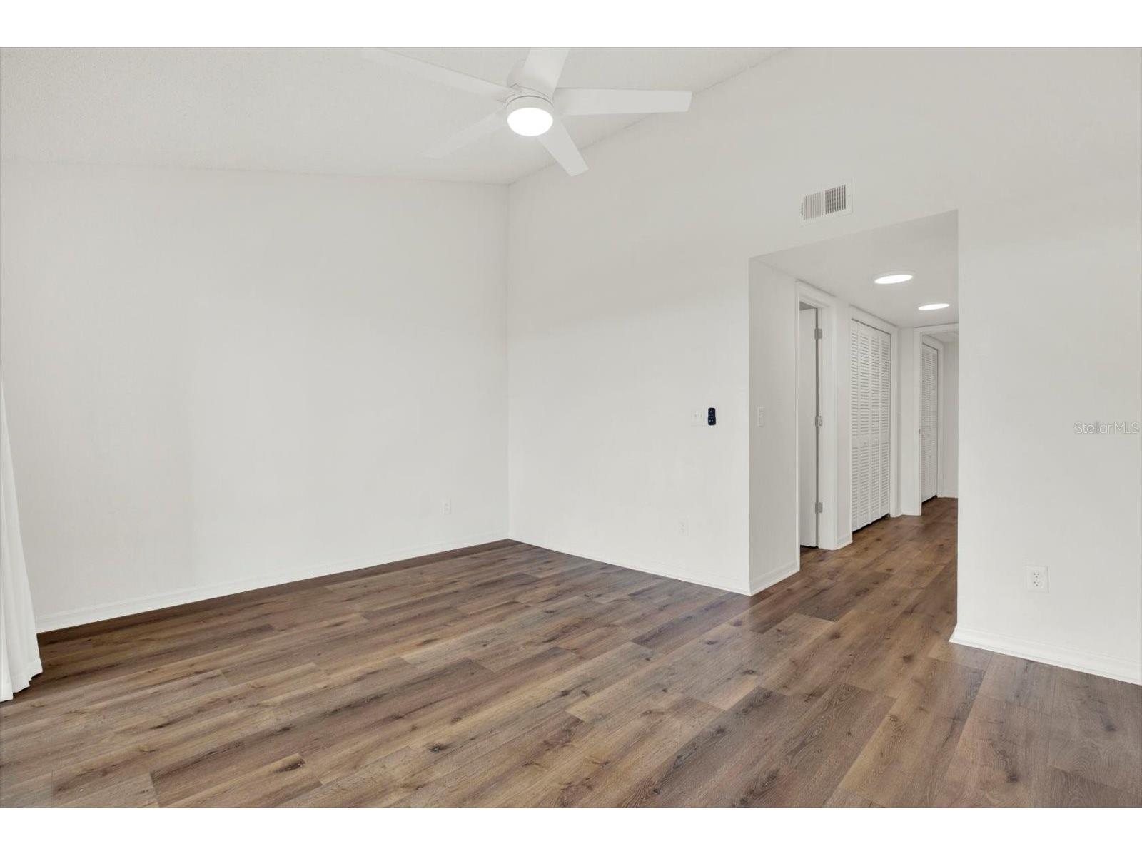 9472 Tara Cay Court #2 Seminole FL 33776 TB8500257 image19