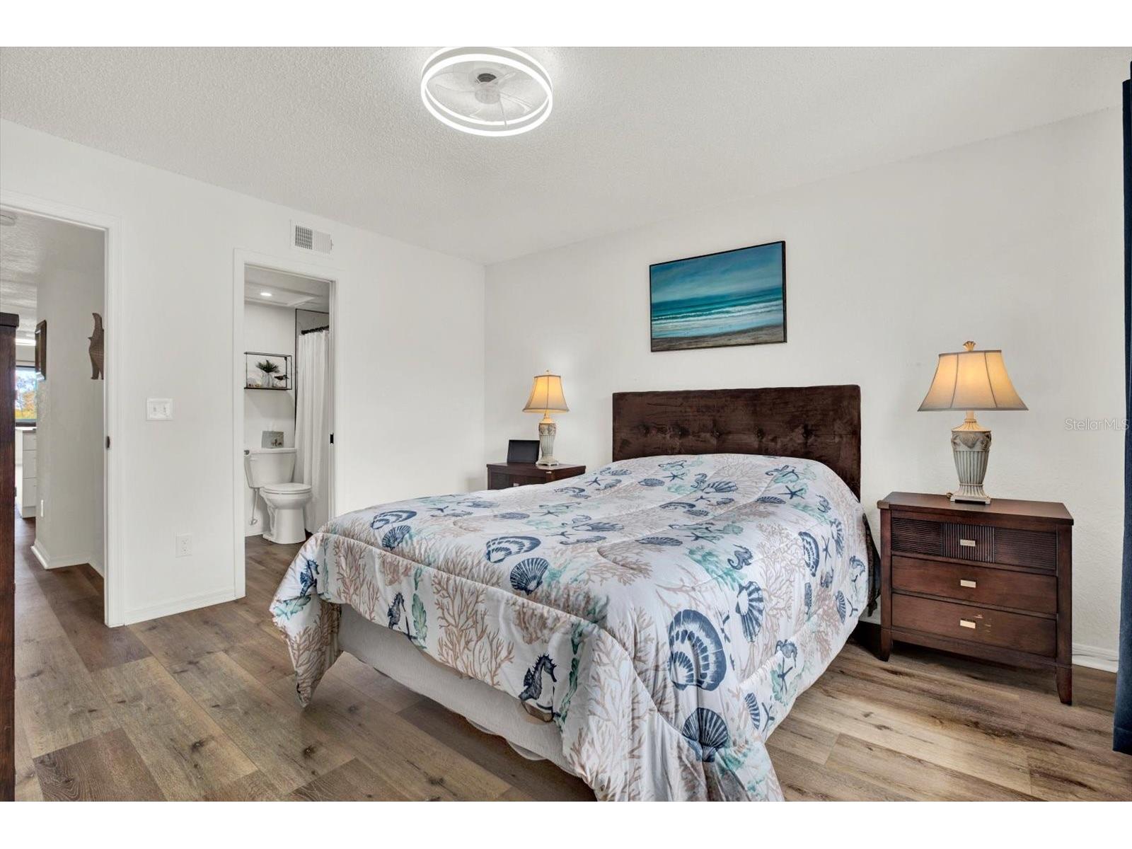 9472 Tara Cay Court #2 Seminole FL 33776 TB8500257 image3