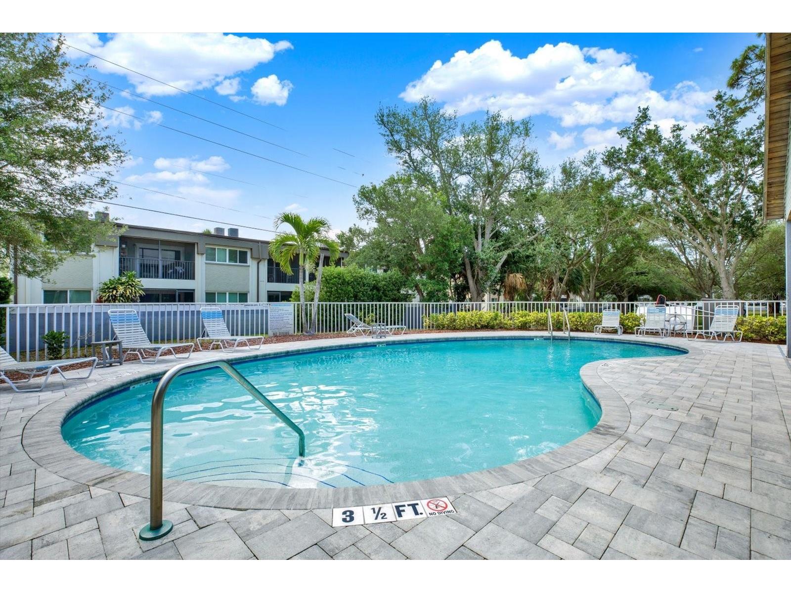 9472 Tara Cay Court #2 Seminole FL 33776 TB8500257 image36