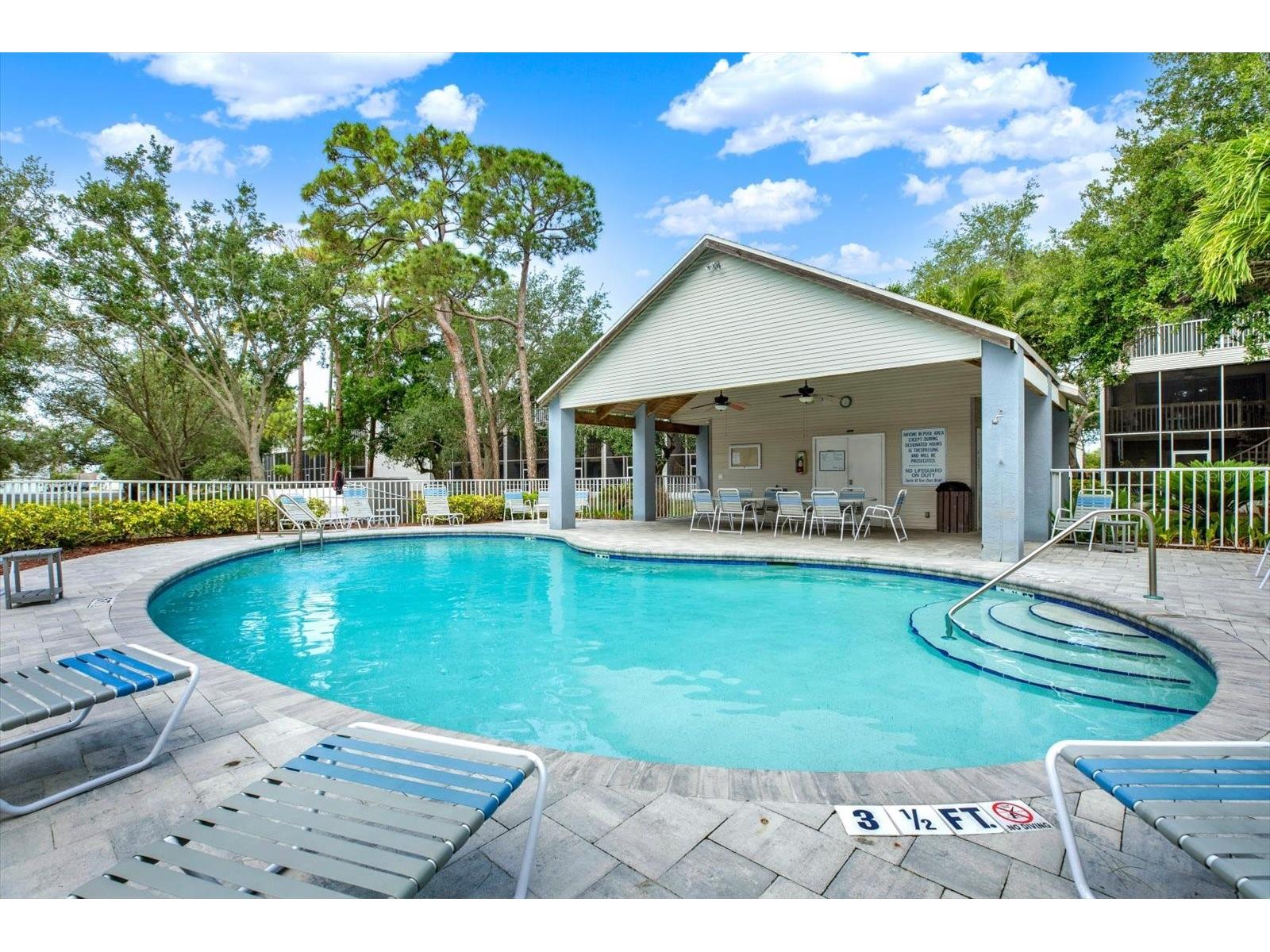 9472 Tara Cay Court #2 Seminole FL 33776 TB8500257 image37