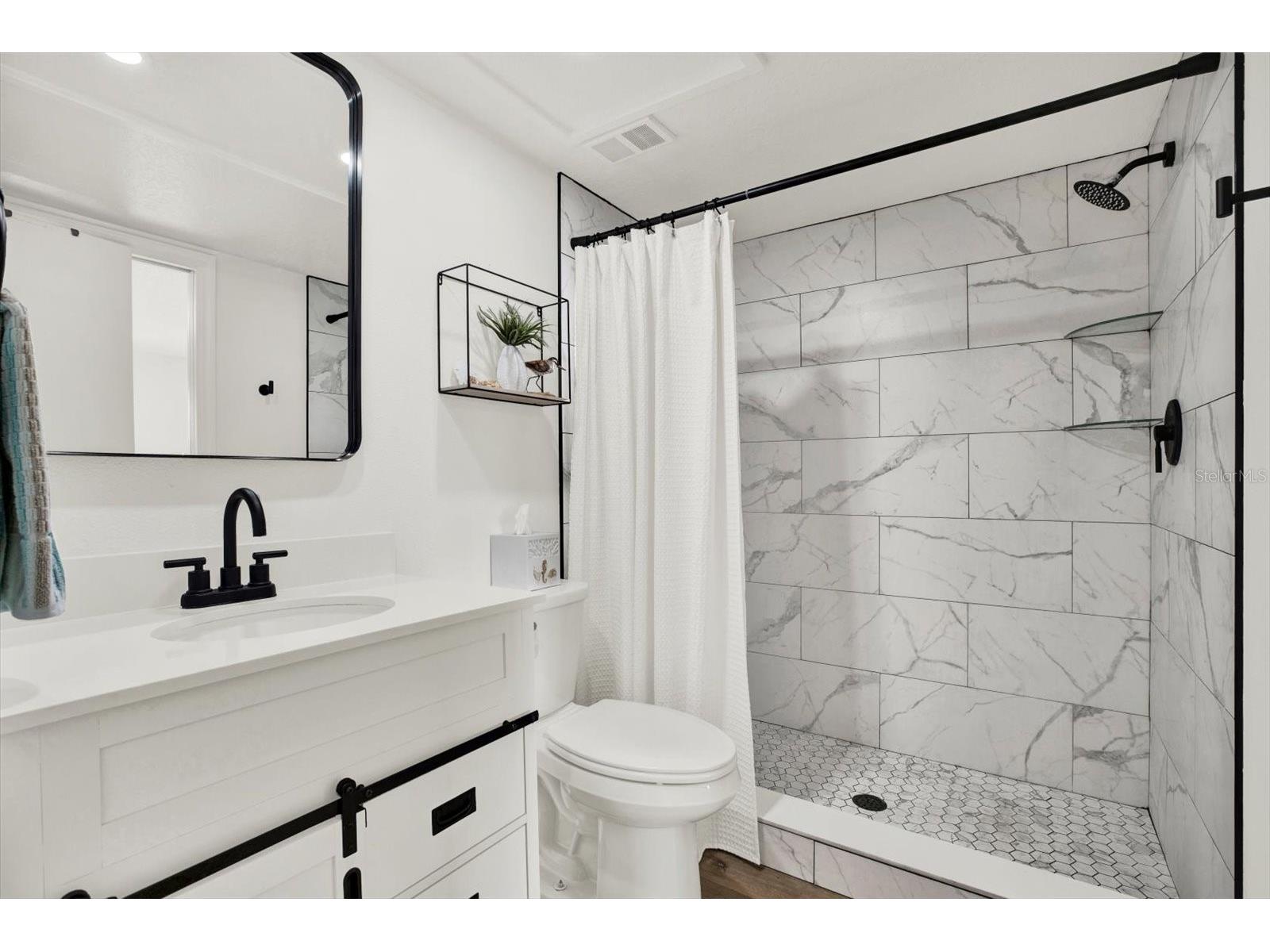 9472 Tara Cay Court #2 Seminole FL 33776 TB8500257 image4