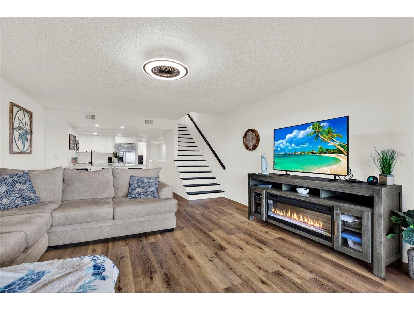 9472 Tara Cay Court #2 Seminole FL 33776 TB8500257 image9