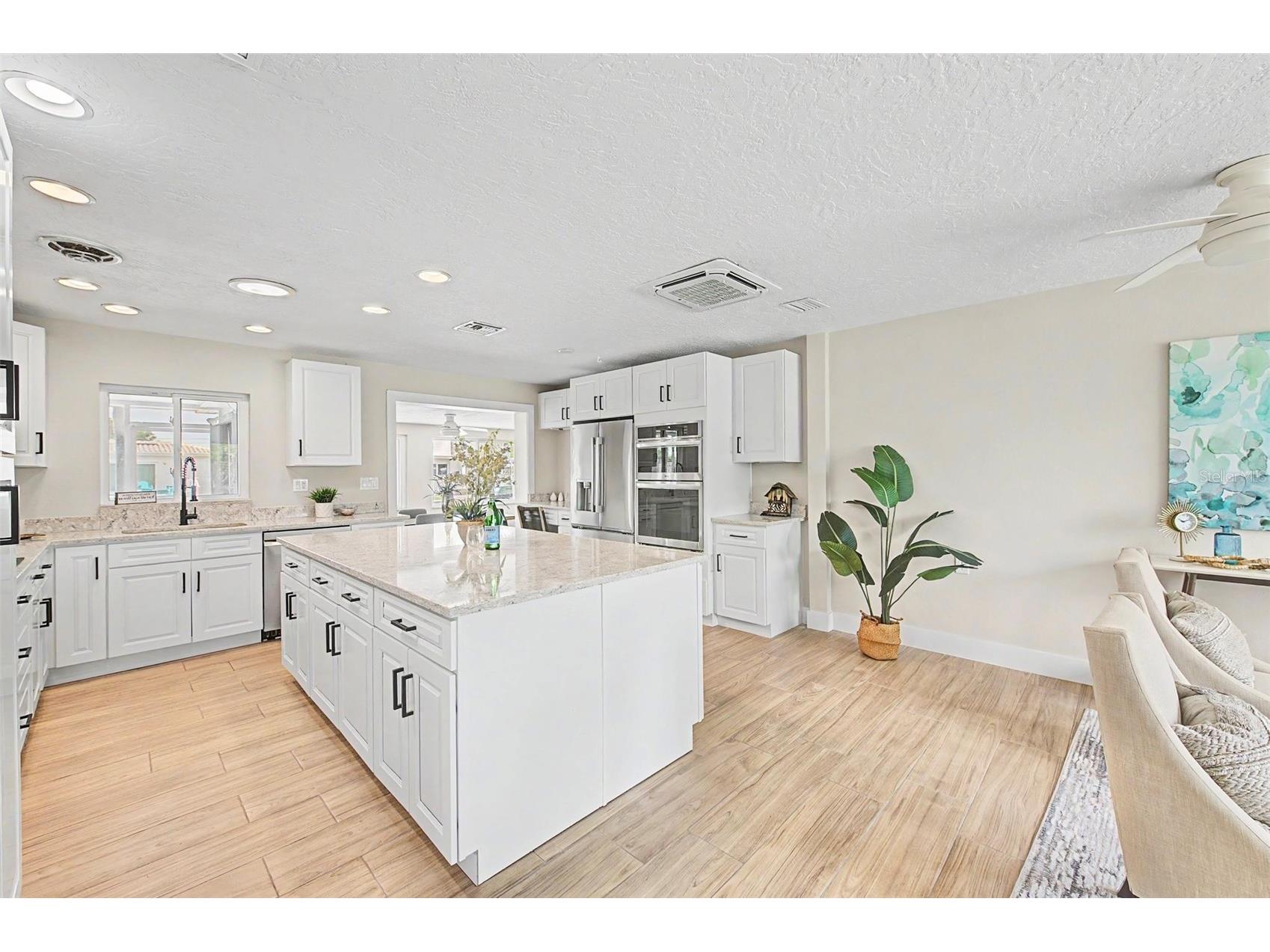 9472 Treasure Lane NE Saint Petersburg FL 33702 TB8523382 image11