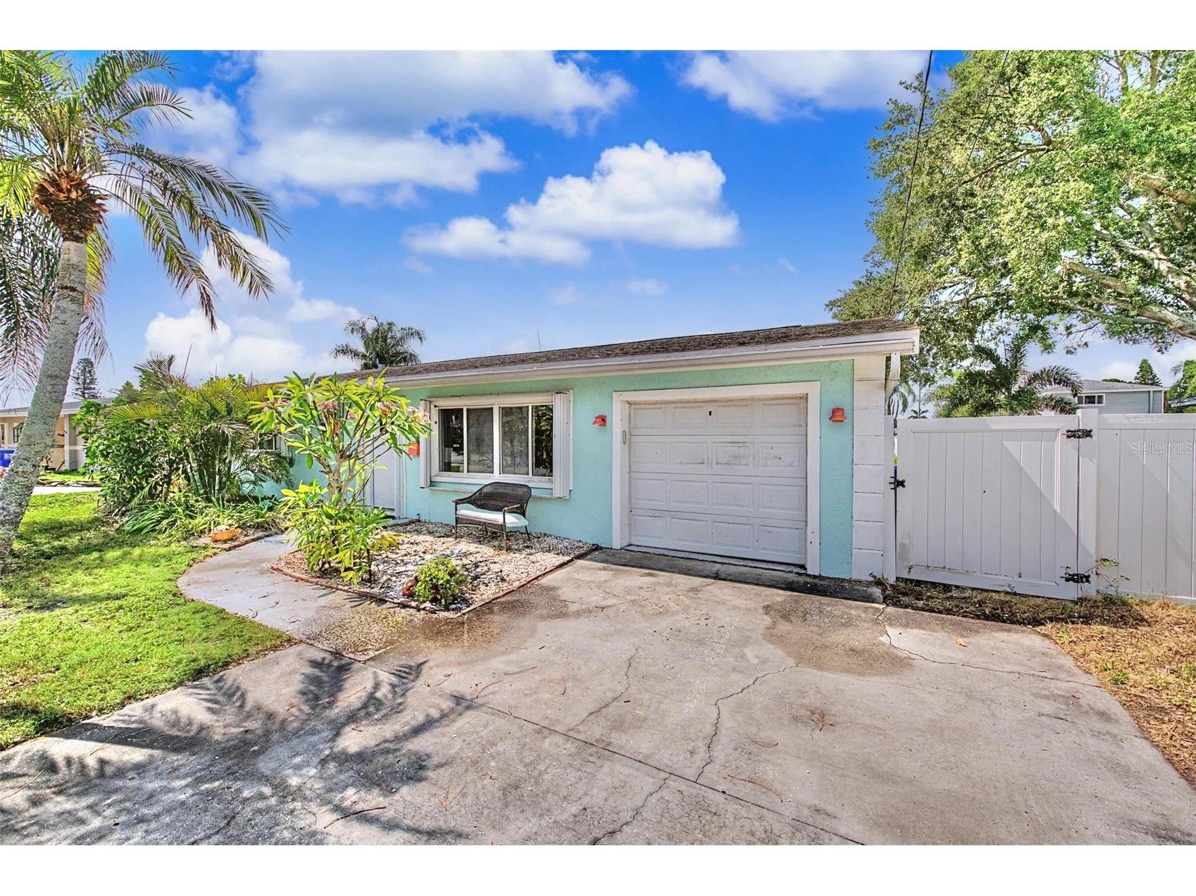 9472 Treasure Lane NE Saint Petersburg FL 33702 TB8523382 image3