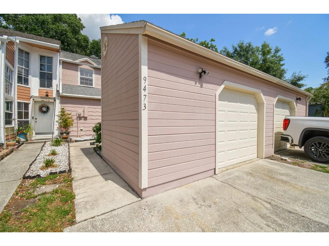 9473 N Forest Hills Place Tampa FL 33612 TB8387954 image3