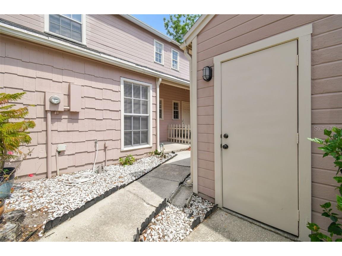 9473 N Forest Hills Place Tampa FL 33612 TB8387954 image4